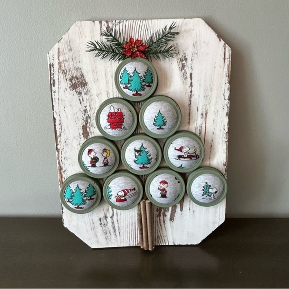 Peanuts Fleece Mason Jar Lid Christmas Tree Wall Decor